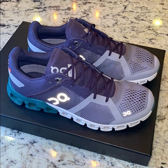 on cloud womens size 7